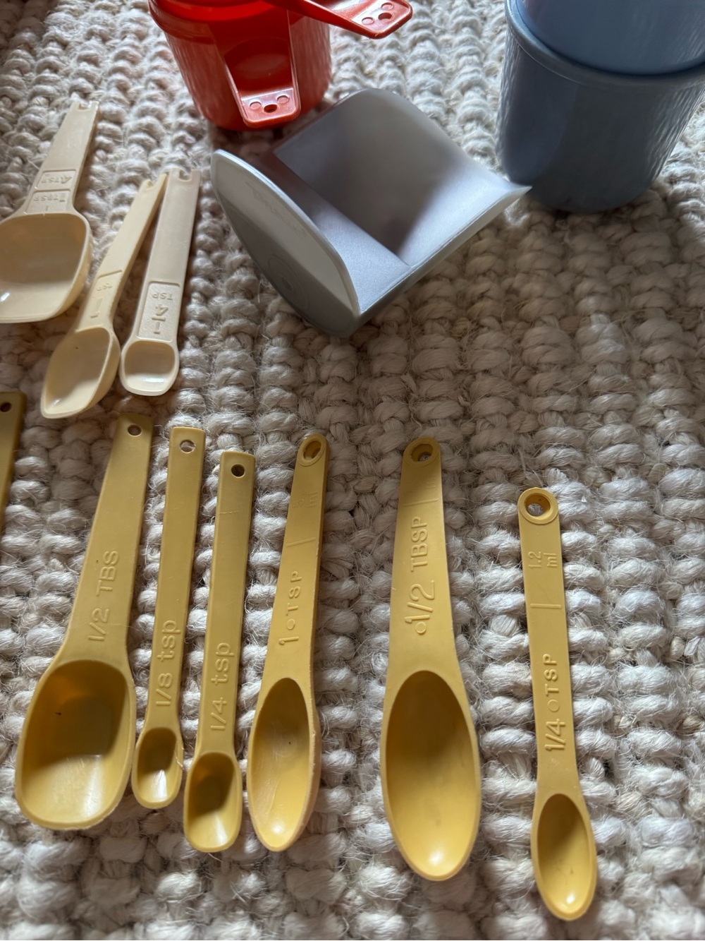 Tupperware Assorted Measuring Cups and Spoons in Blue, Red, Cream, Gold, Gray - Picture 4 of 4